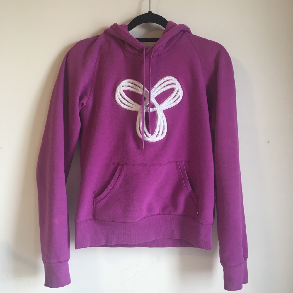 Aritzia TNA hoodie